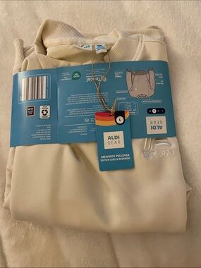 NWT- Aldi gear-   Cream Crewneck Pullover Sweatshirt - sz M
